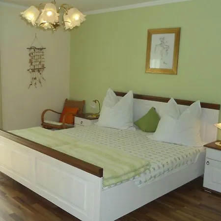 Bettis Bungalow Modern Retreat